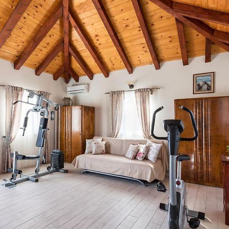 Luxurious Villa In Selca With Pool Buitenkant foto