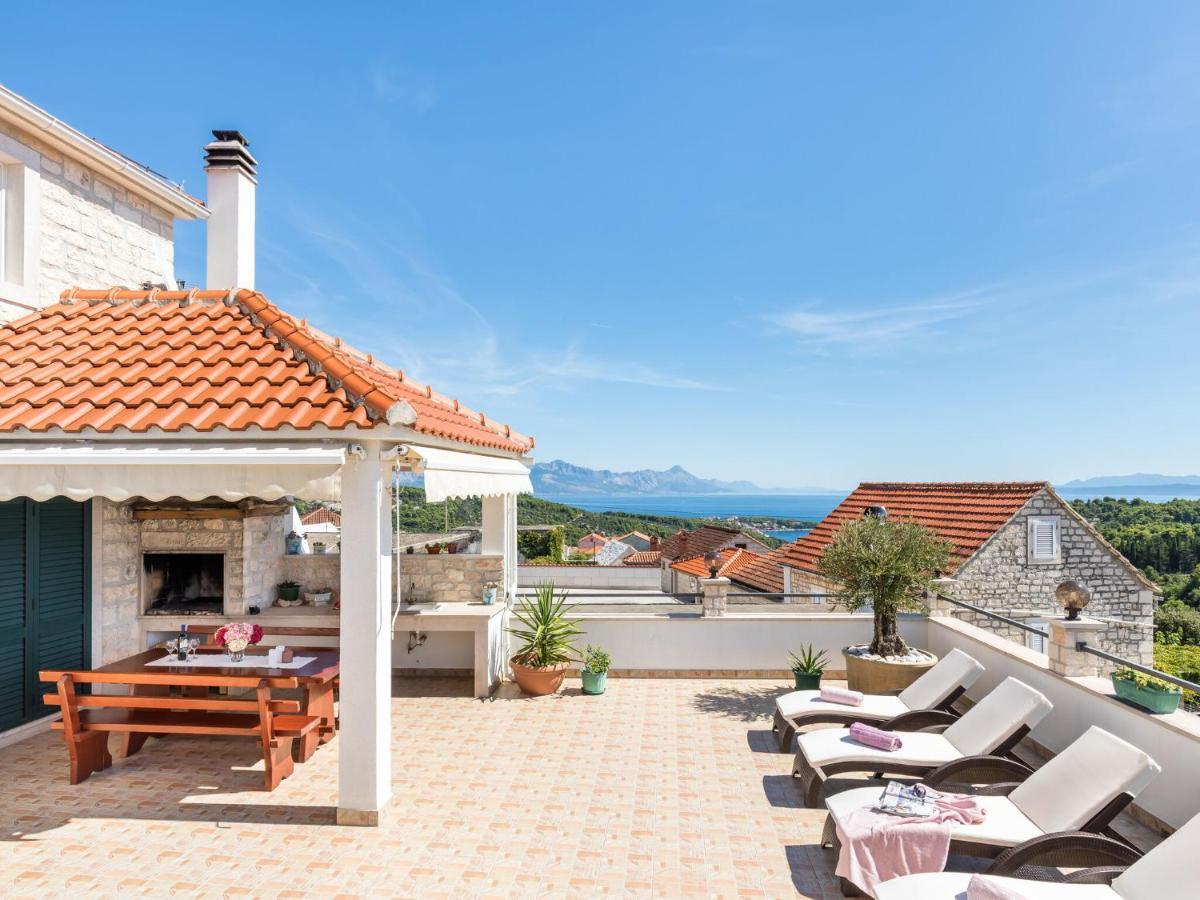 Luxurious Villa In Selca With Pool Buitenkant foto