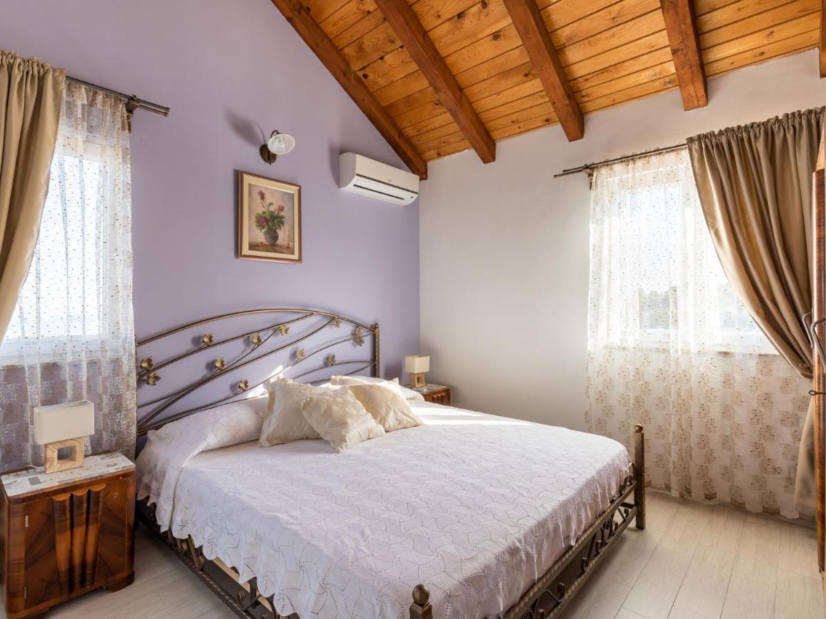 Luxurious Villa In Selca With Pool Buitenkant foto