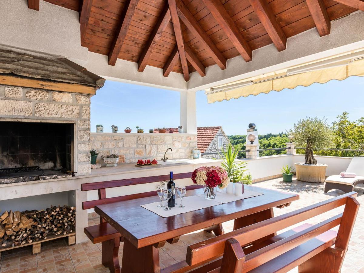 Luxurious Villa In Selca With Pool Buitenkant foto
